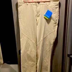 Columbia | New with tags Mumbal Mover III Pant Khaki Color size 12